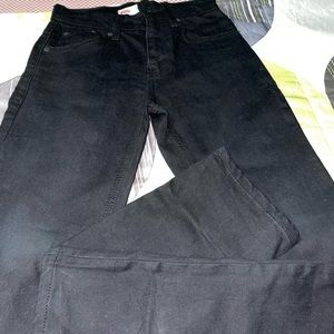Black Levi’s jeans